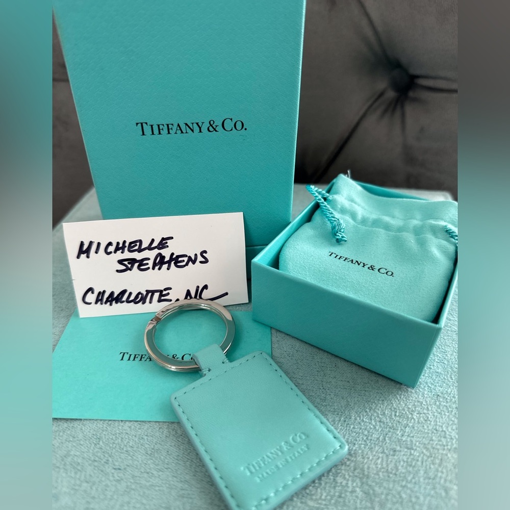 NWT Tiffany & Co Leather Key Ring NEW